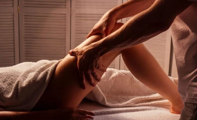 Erotyczny masaż miejsc intymnych, czyli Yoni i Lingam